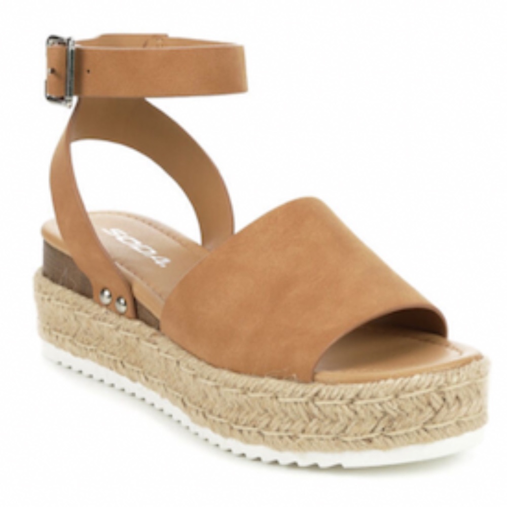 BRAND NEW IN BOX Soda Topic Platform Sandals - Size 7